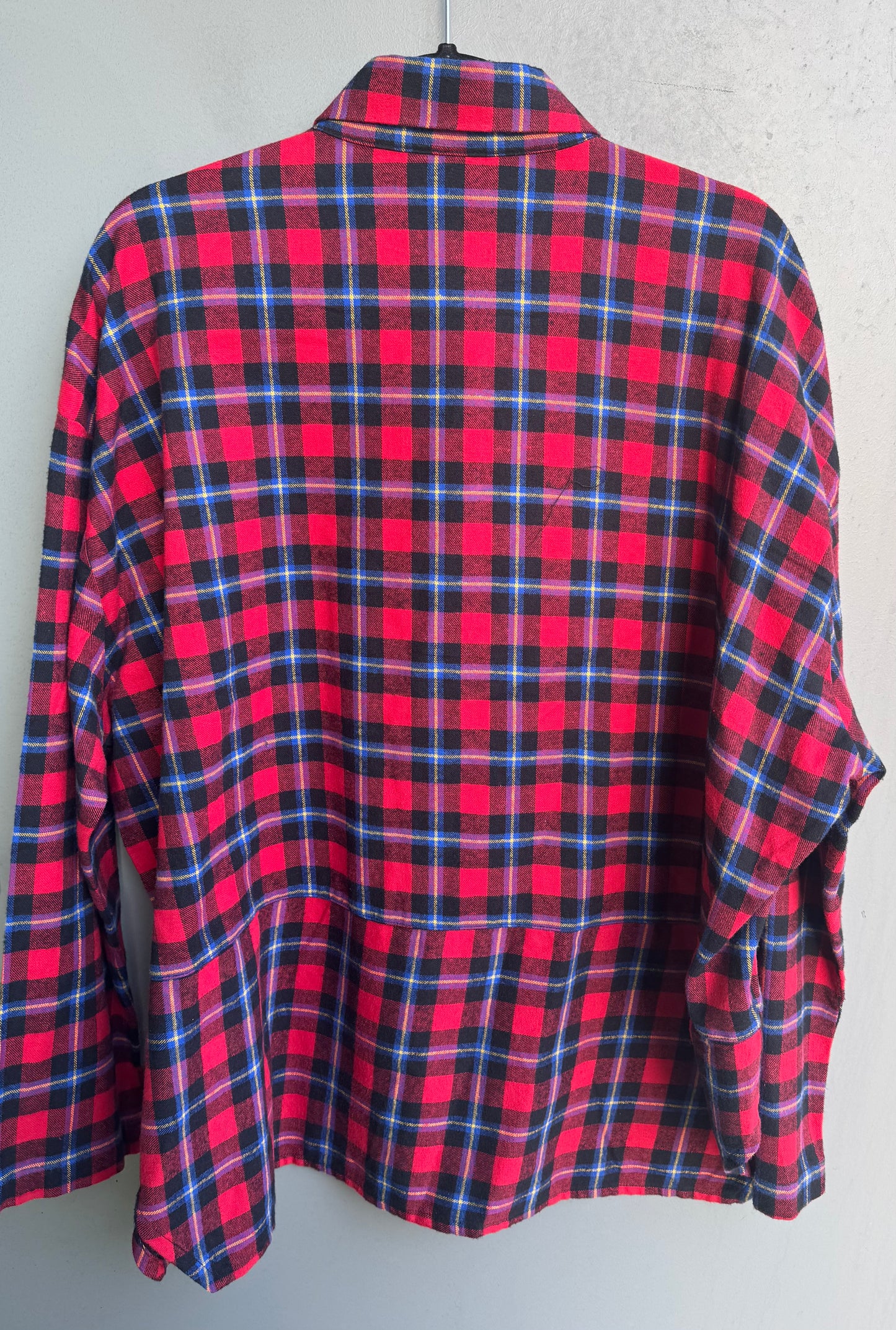 Long Sleeve Banded Cappy Shirt