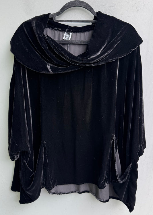 Two Pocket Criss Cross Pull