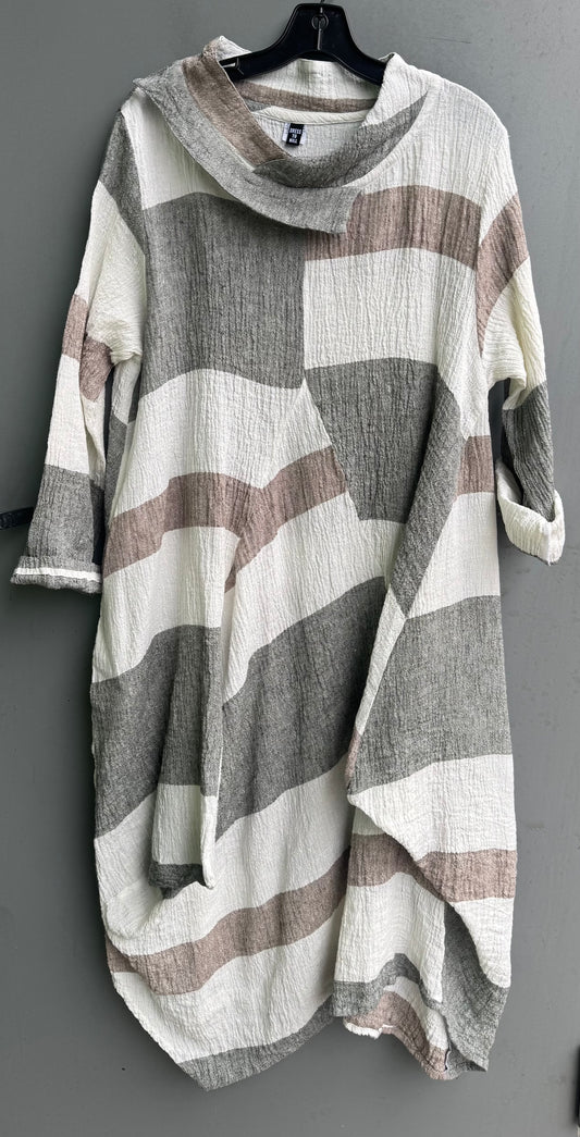 Long Sleeve Criss Cross Glamour Dress