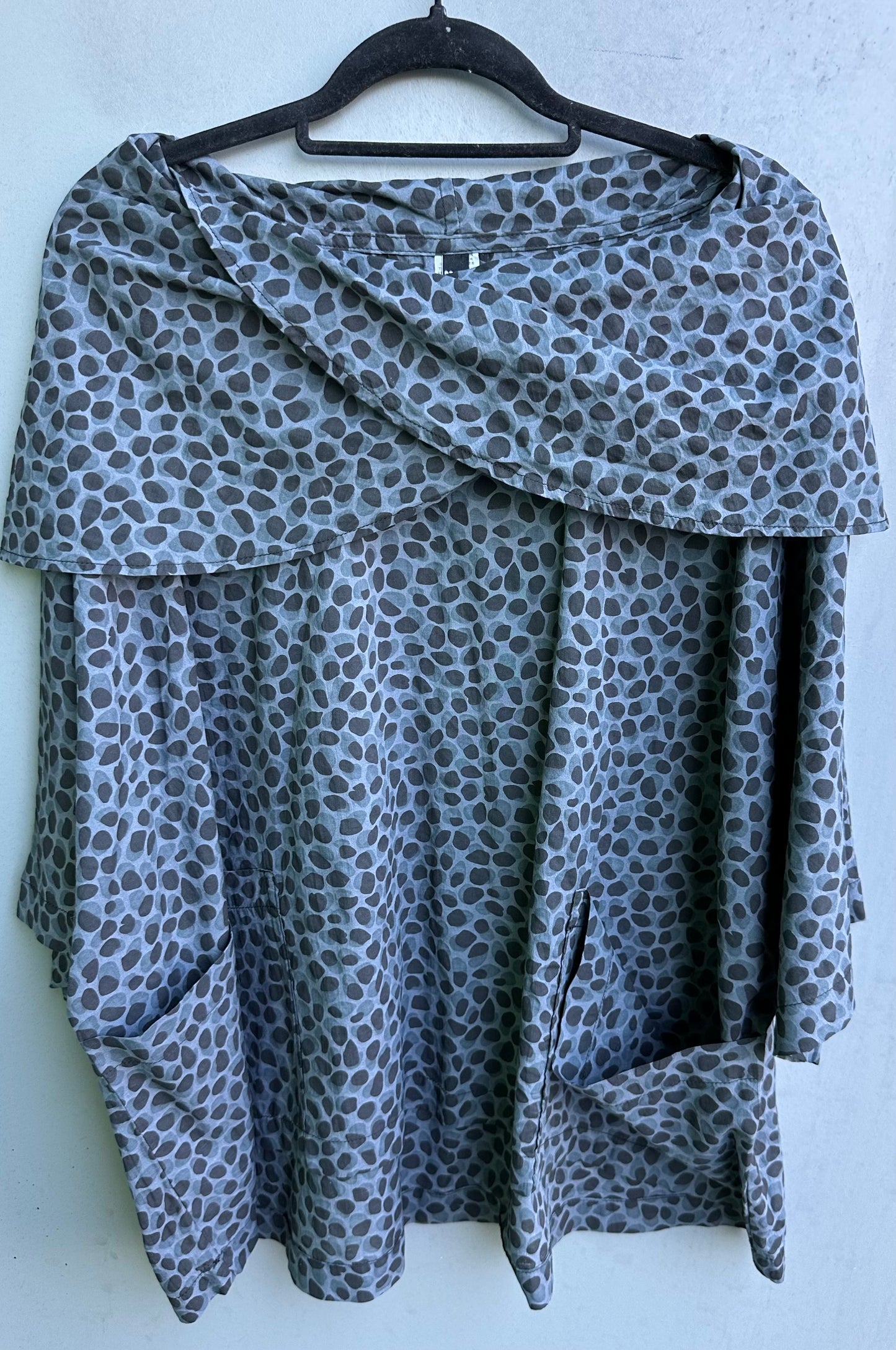 Two Pocket Criss Cross Pull
