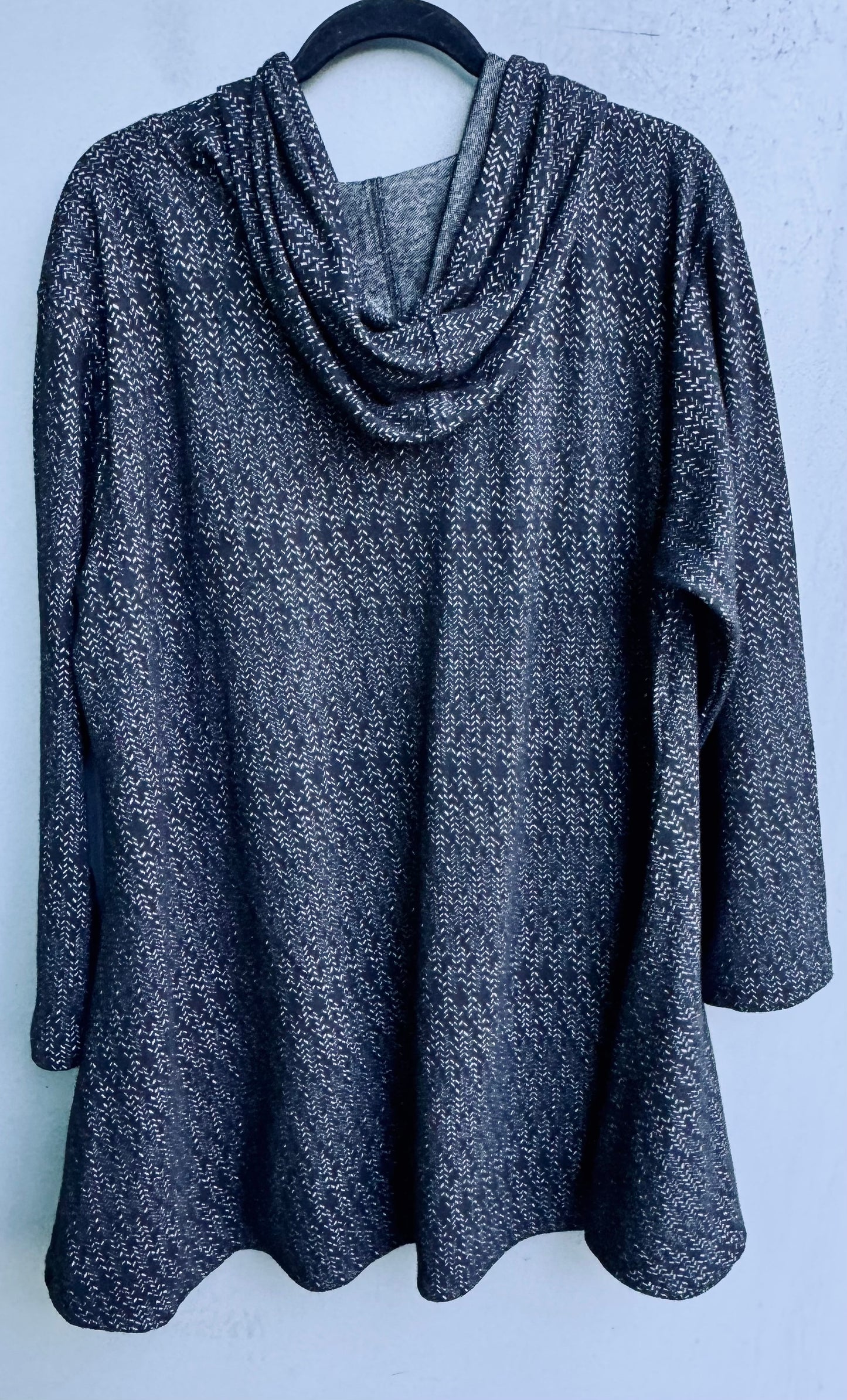 Circle Pocket Hoody