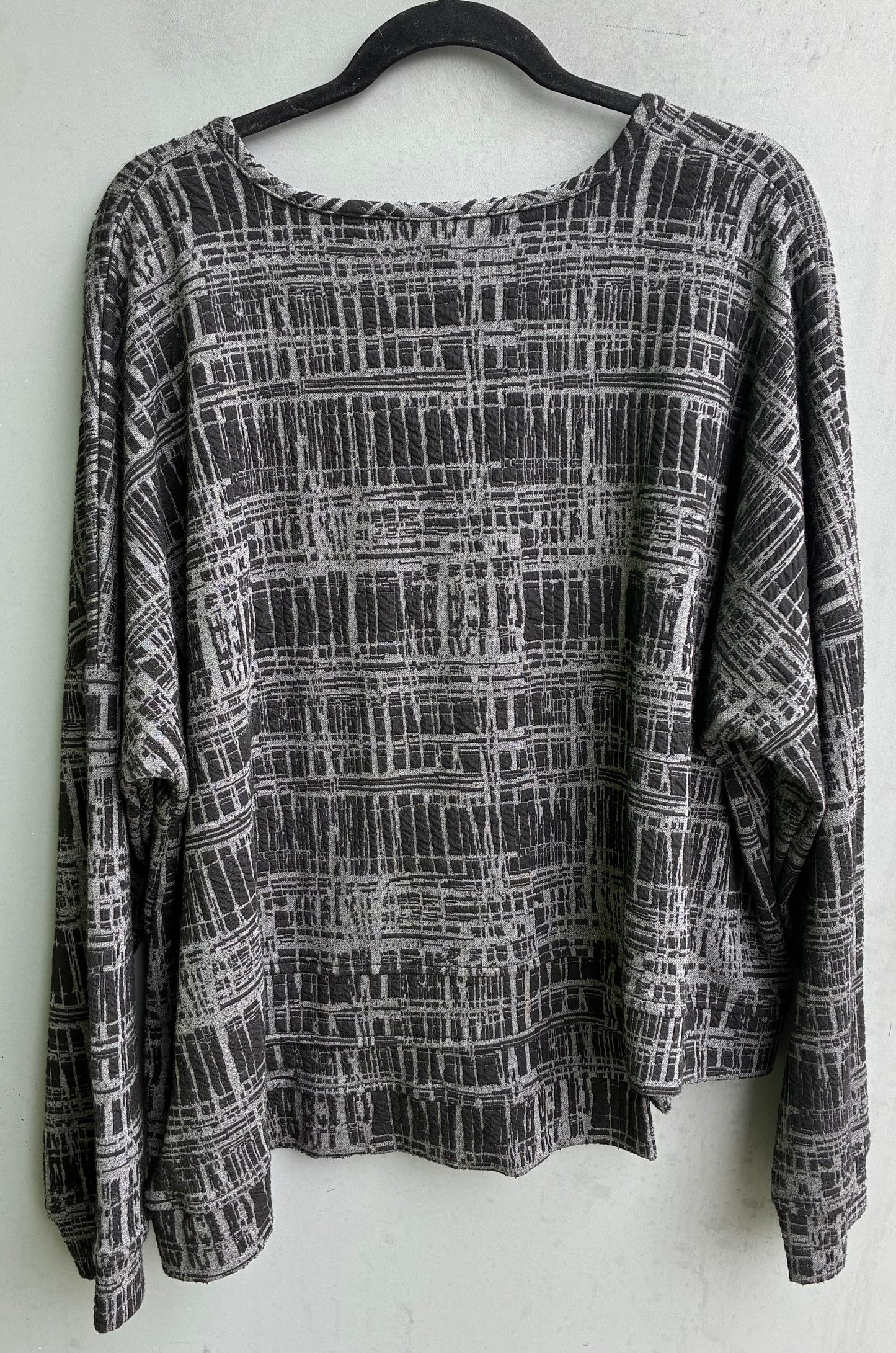 Long Sleeve Folded Bottom Pull