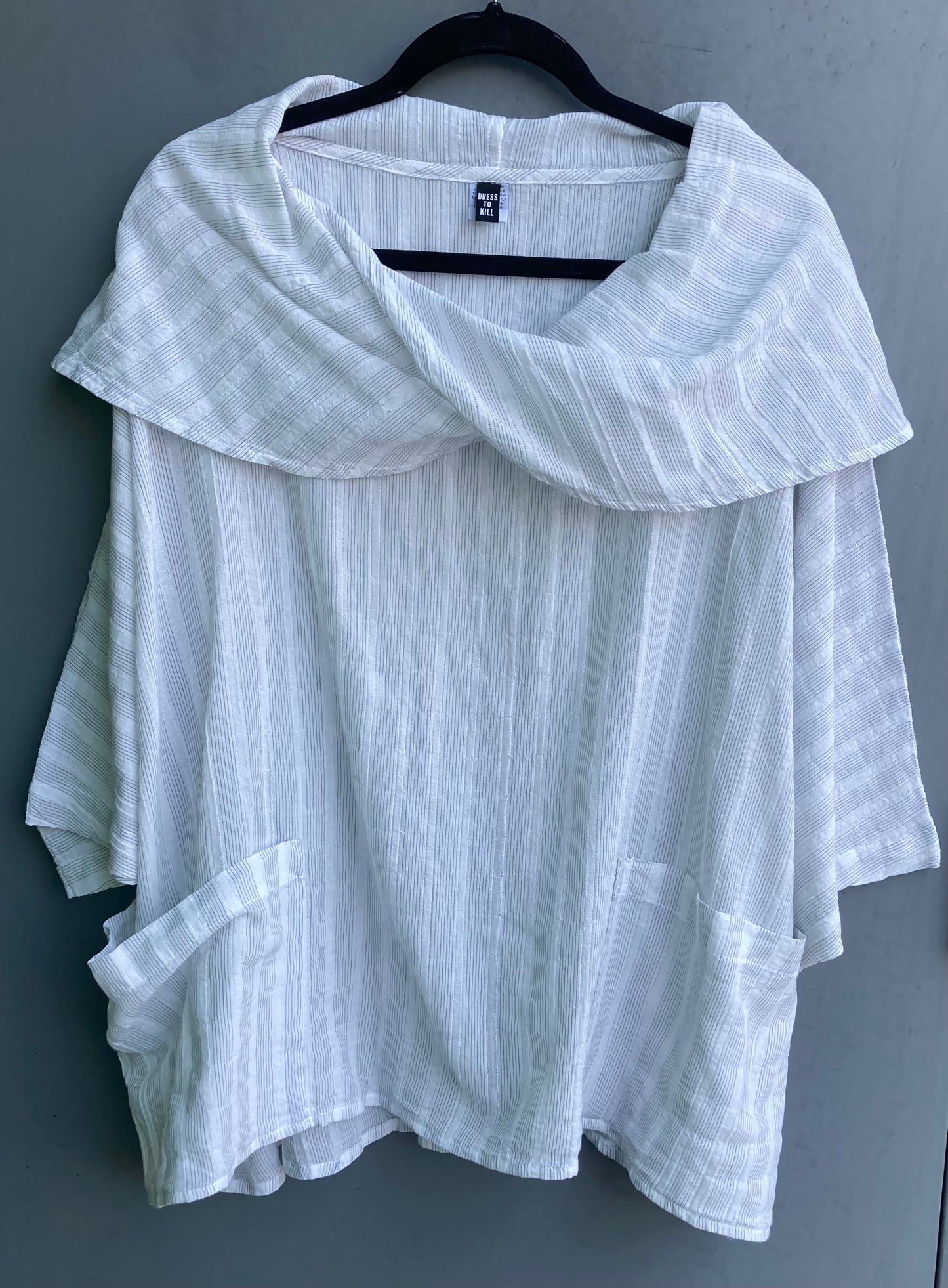 Two pocket Criss cross pull
