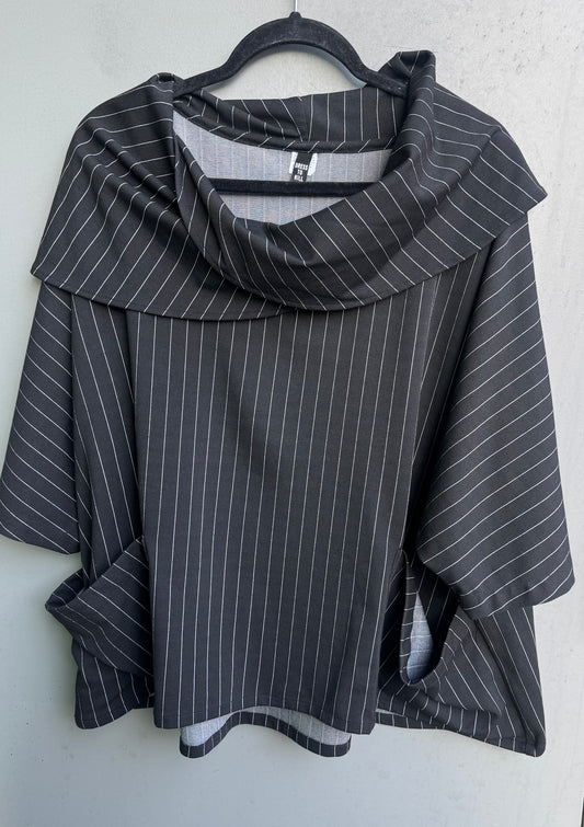 Two Pocket Criss Cross Pull