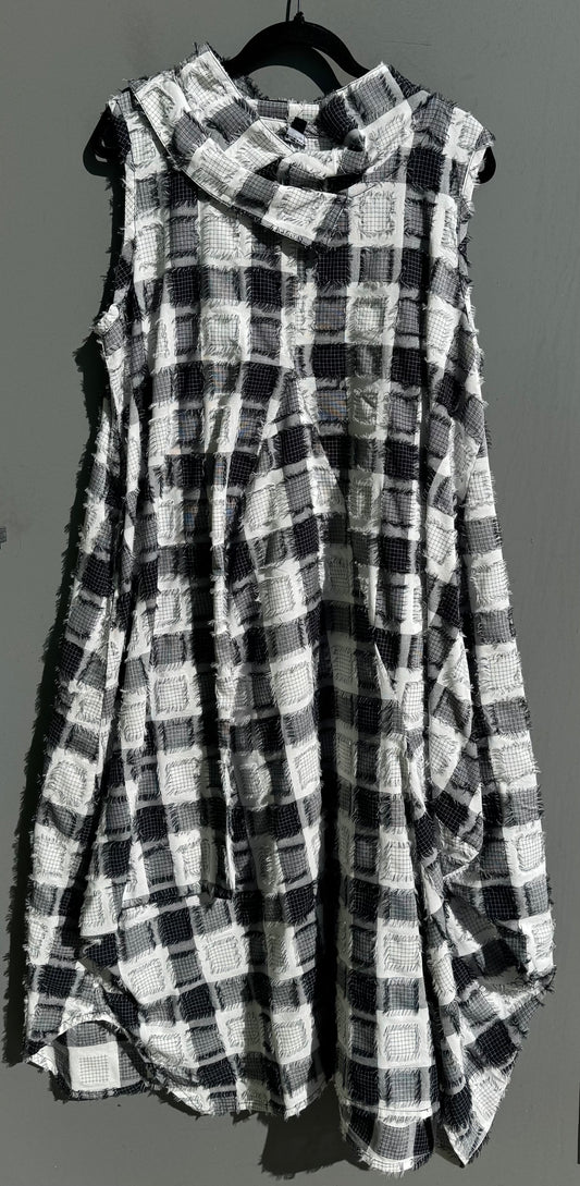 Criss Cross Glamour Dress