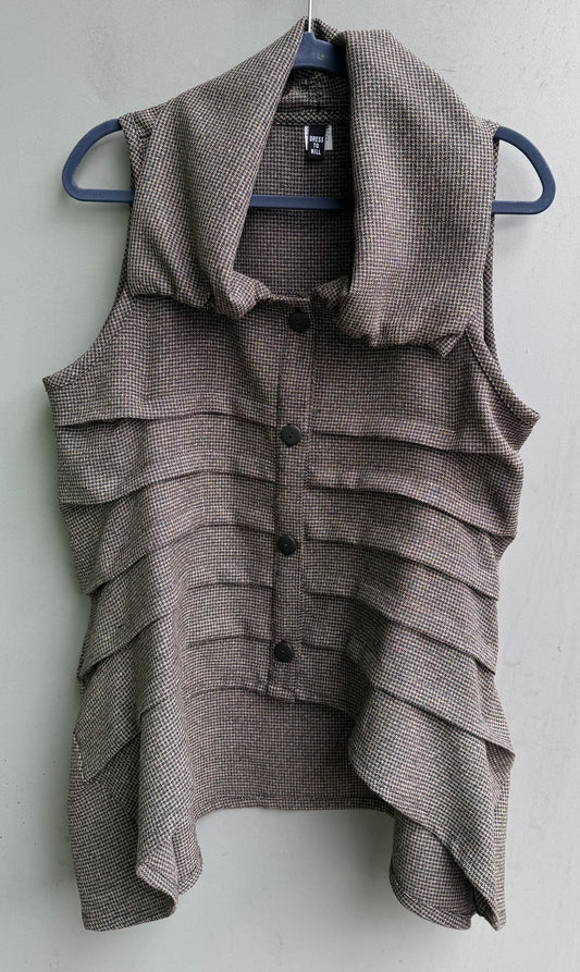Multi Tuck Vest