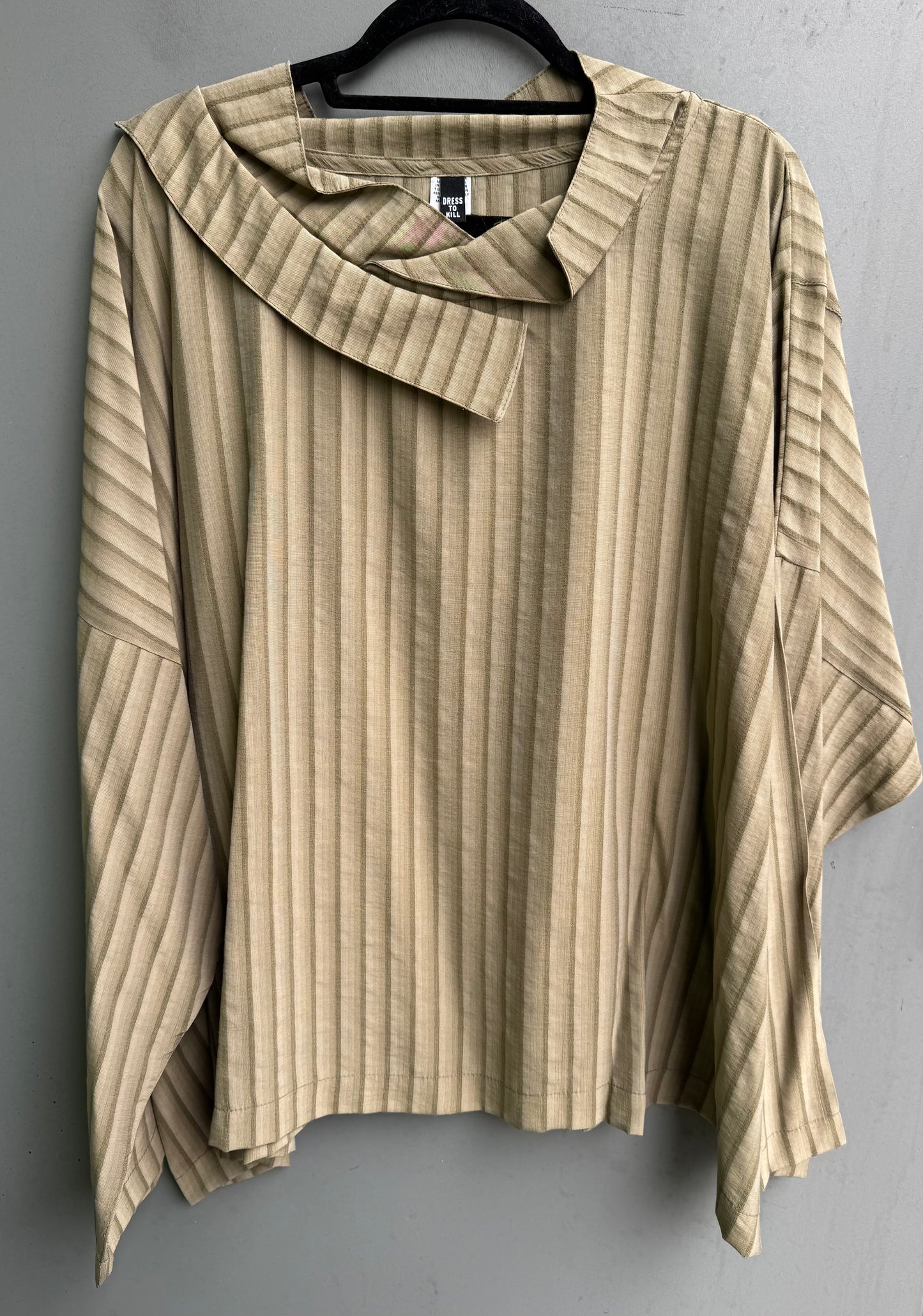 Long Sleeve Criss Cross Pull