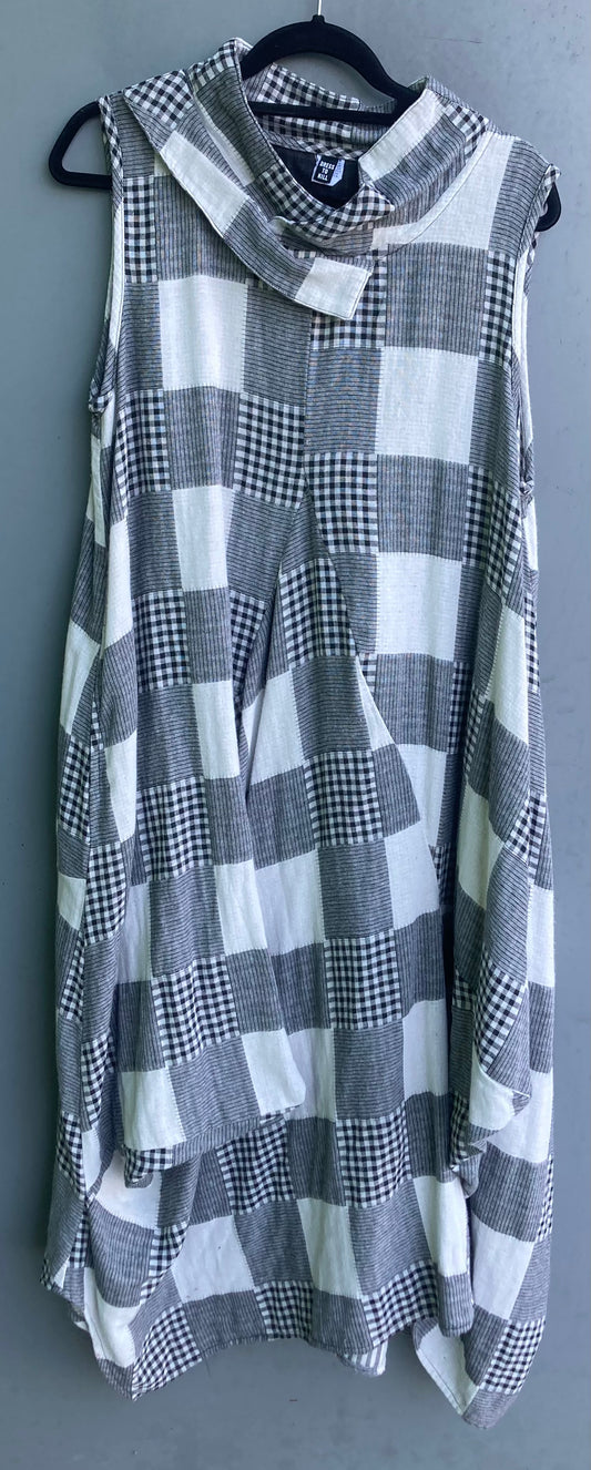 Criss Cross Glamour Dress