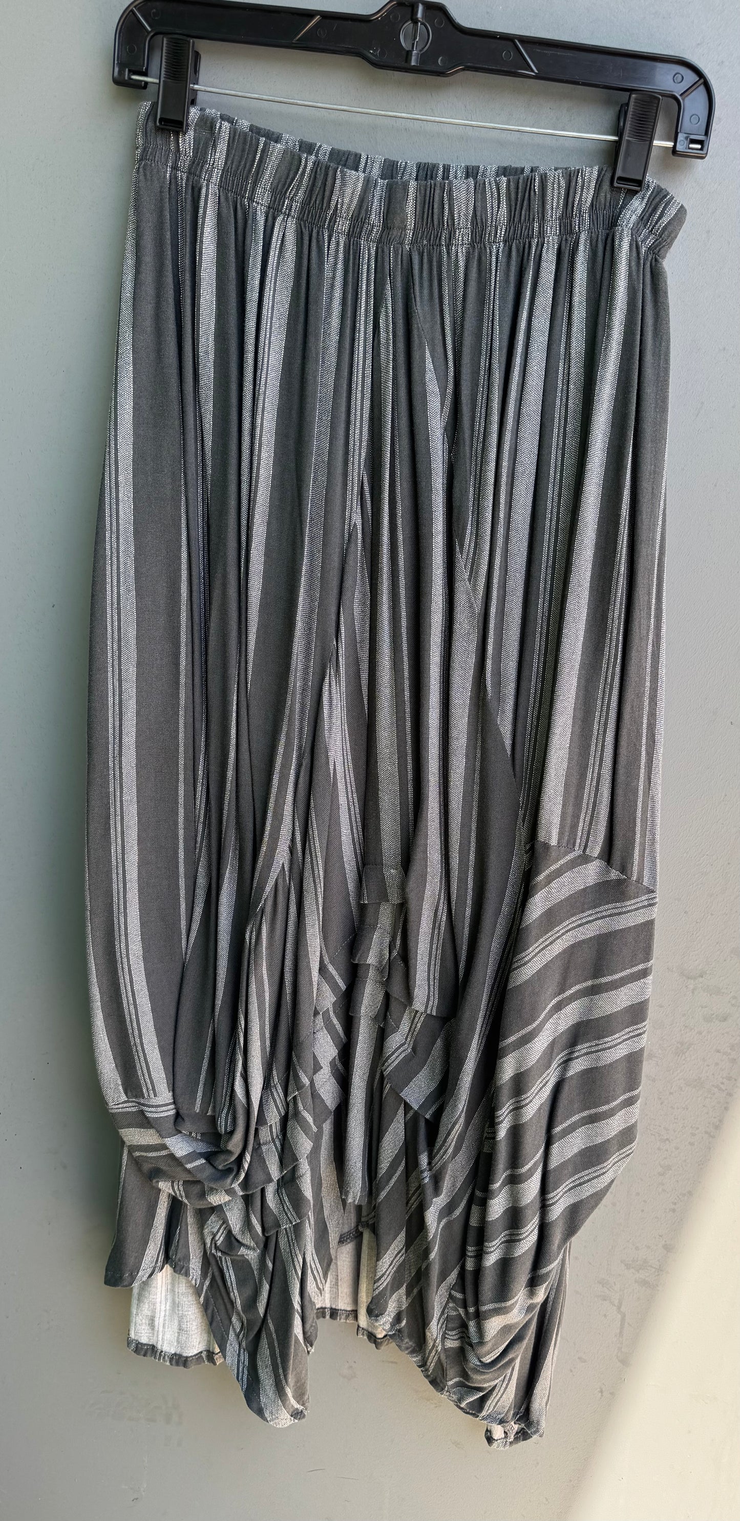 Glamour Tuck Skirt