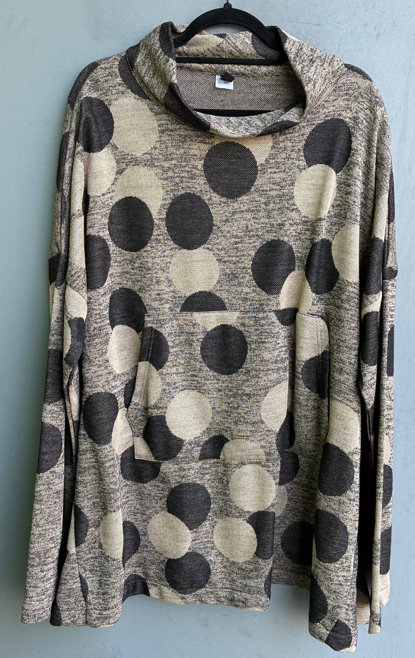Mock Neck Large Pocket Pull