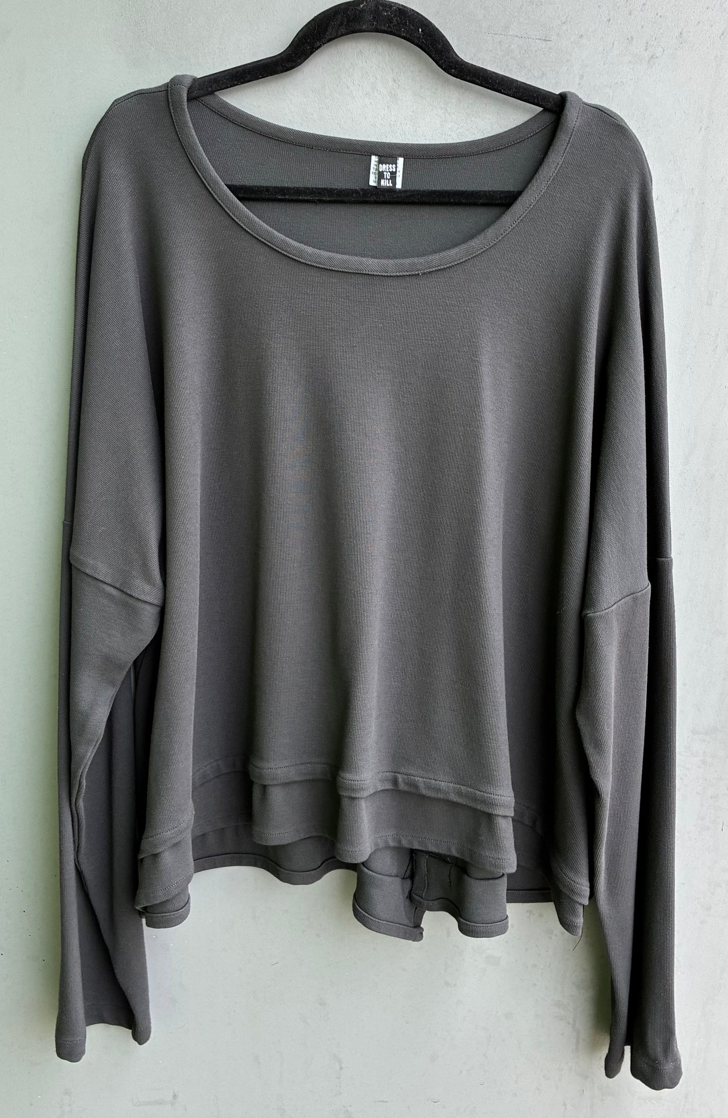 Long Sleeve Folded Bottom Pull