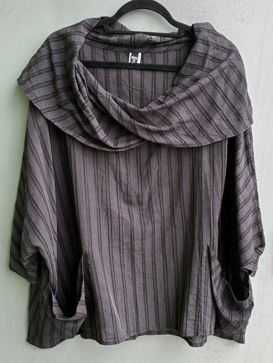 Two Pocket Criss Cross Pull
